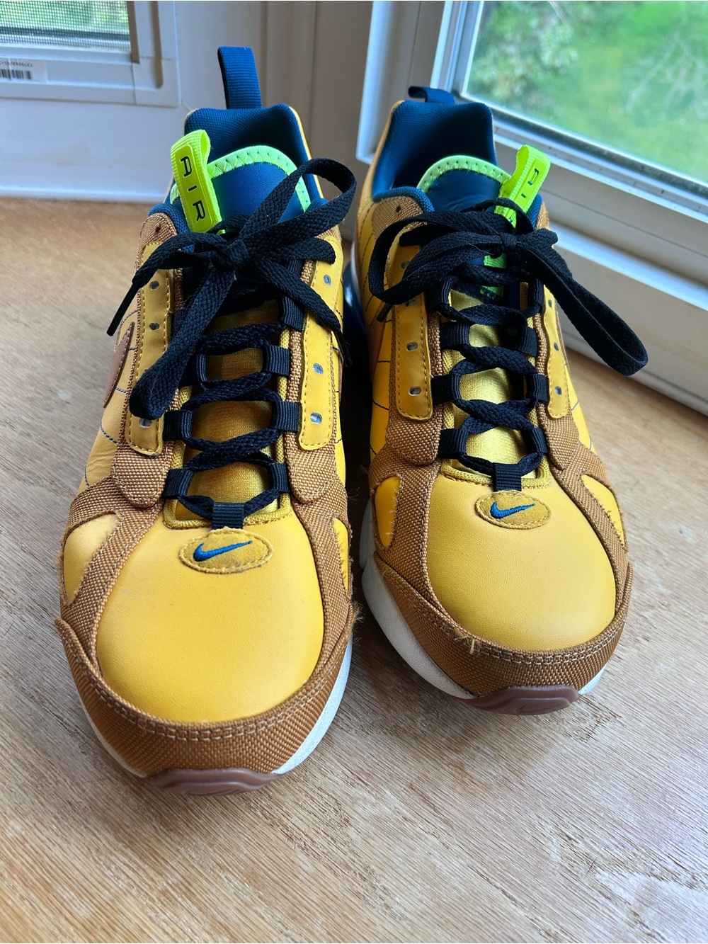 Nike Air Men’s Max 270 Futura SE Sz 10 Yellow Ochre Athletic Shoes